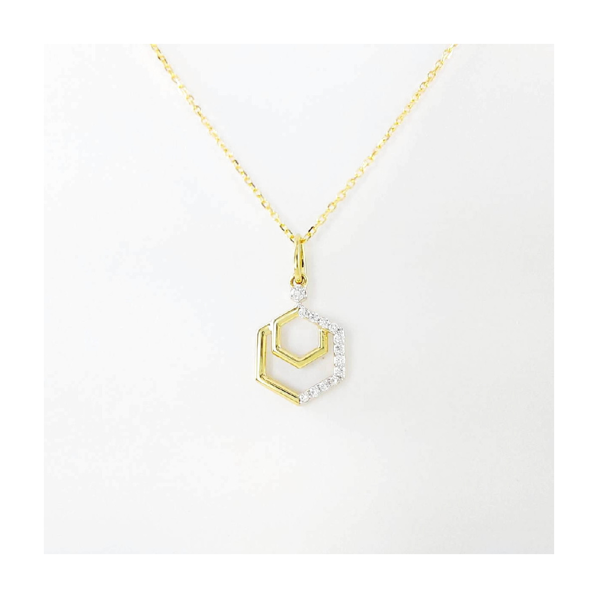 COLLAR ORO Y BRILLANTES 0.06 QT